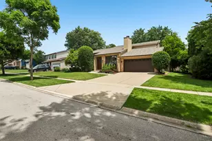 6225 Meyer Rd, Woodridge, IL 60517 - Photo 3