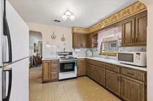3402 S 58th Ct, Cicero, IL 60804 - Photo 7