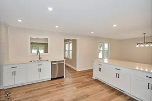 170 E Church St, Coal City, IL 60416 - Photo 5