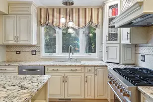 419 W Sheridan Pl, Lake Bluff, IL 60044 - Photo 9