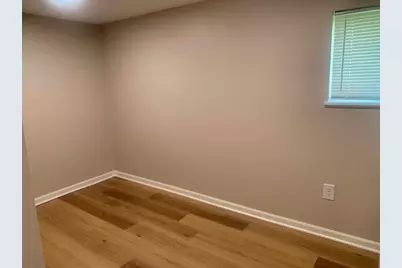 10623 S Mackinaw Avenue, Chicago, IL 60617 - Photo 5