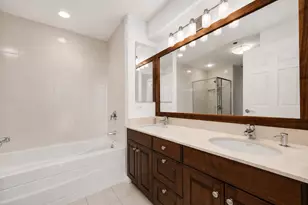 21 E Huron St, Chicago, IL 60611 - Photo 21