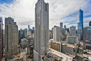 21 E Huron St, Chicago, IL 60611 - Photo 3