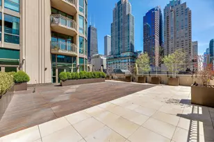 21 E Huron St, Chicago, IL 60611 - Photo 33