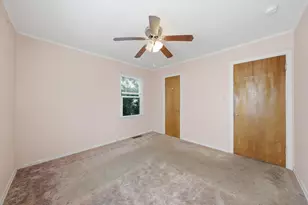 6811 W Crandall Ave, Worth, IL 60482 - Photo 17