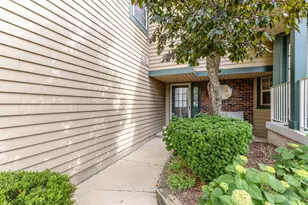 951 Ridgefield Ln, Wheeling, IL 60090 - Photo 23