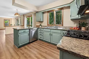205 Whitaker Ct, Woodstock, IL 60098 - Photo 7