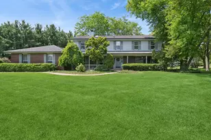 205 Whitaker Ct, Woodstock, IL 60098 - Photo 1