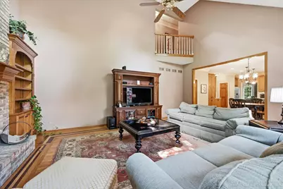 1002 Stonehedge Road, Saint Charles, IL 60174 - Photo 13