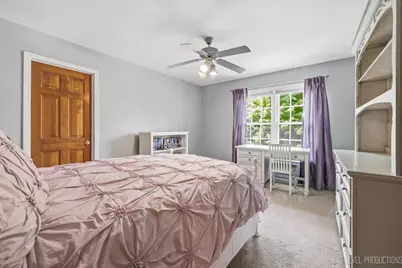 1002 Stonehedge Road, Saint Charles, IL 60174 - Photo 23