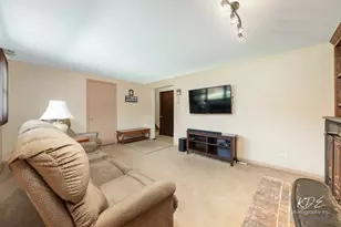 29W303 Hartman Dr, Naperville, IL 60564 - Photo 27