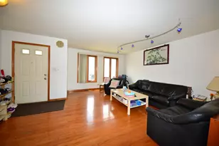 2823 S Farrell St, Chicago, IL 60608 - Photo 3