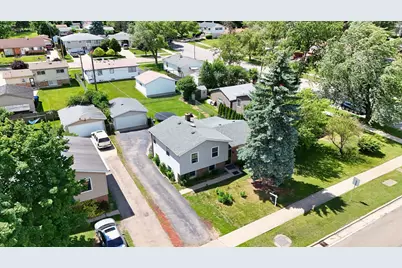 3332 N Lewis Avenue, Waukegan, IL 60087 - Photo 3