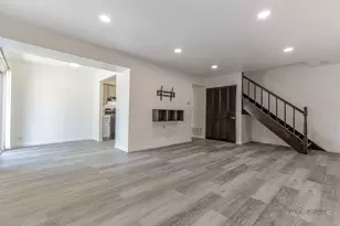 325 Bayview Point, Schaumburg, IL 60194 - Photo 5