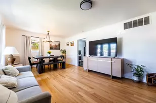 317 Seminole St, Park Forest, IL 60466 - Photo 3