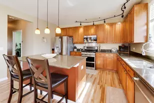 343 Copper Springs Ln, Elgin, IL 60124 - Photo 7
