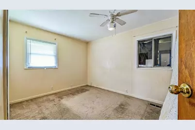 418 Arnold Avenue, Romeoville, IL 60446 - Photo 5