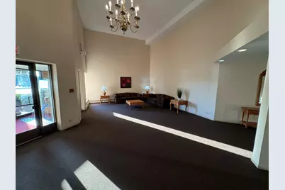 1375 Rebecca Drive #302, Hoffman Estates, IL 60169 - Photo 5