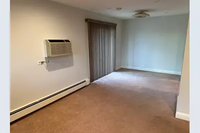 1375 Rebecca Drive #302, Hoffman Estates, IL 60169 - Photo 9