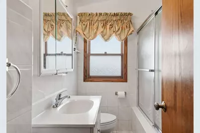 1988 E Touhy Avenue, Des Plaines, IL 60018 - Photo 11