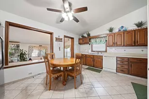 1988 E Touhy Ave, Des Plaines, IL 60018 - Photo 5