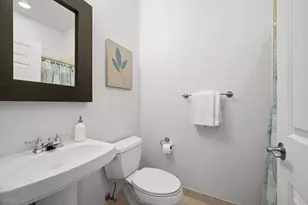 2323 W Montrose Ave, Chicago, IL 60618 - Photo 19