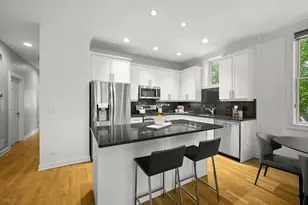 2323 W Montrose Ave, Chicago, IL 60618 - Photo 7