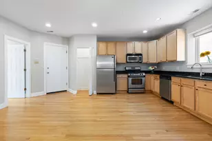6819 N Lakewood Ave, Chicago, IL 60626 - Photo 3