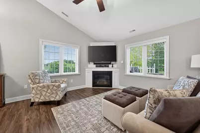 2045 Somerset Lane #2045, Sycamore, IL 60178 - Photo 5