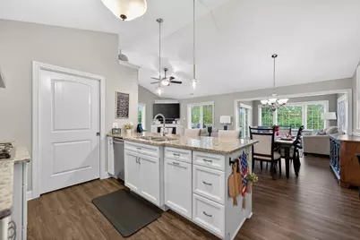 2045 Somerset Lane #2045, Sycamore, IL 60178 - Photo 13
