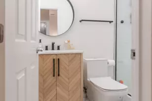 1352 W Hubbard St, Chicago, IL 60642 - Photo 15