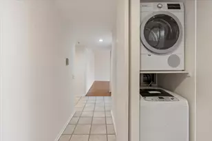 400 E Ohio St, Chicago, IL 60611 - Photo 9