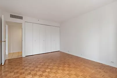 400 E Ohio Street #3004, Chicago, IL 60611 - Photo 7