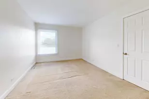 2203 Cardinal Ct, Schaumburg, IL 60194 - Photo 23