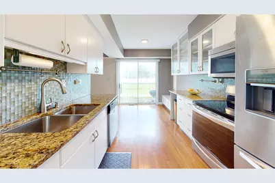 2203 Cardinal Court #2203, Schaumburg, IL 60194 - Photo 5