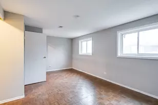 18W269 Kirkland Ln, Villa Park, IL 60181 - Photo 11