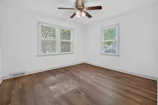 907 N Oak St, Normal, IL 61761 - Photo 15