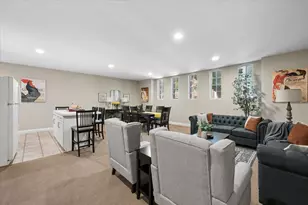 3845 N Ashland Ave, Chicago, IL 60613 - Photo 19