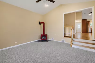 17 Willow Street, Algonquin, IL 60102 - Photo 5