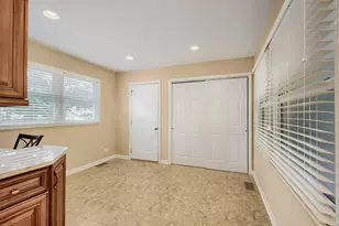17 Willow St, Algonquin, IL 60102 - Photo 11