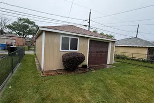 9848 S Muskegon Ave, Chicago, IL 60617 - Photo 37