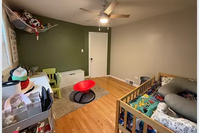 9848 S Muskegon Avenue, Chicago, IL 60617 - Photo 21
