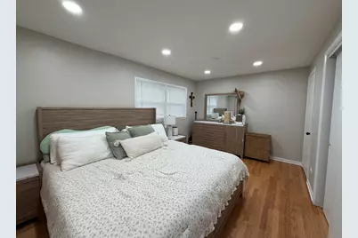 9848 S Muskegon Avenue, Chicago, IL 60617 - Photo 15
