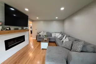 9848 S Muskegon Ave, Chicago, IL 60617 - Photo 9