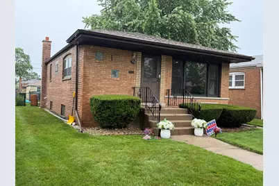 9848 S Muskegon Avenue, Chicago, IL 60617 - Photo 1