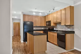 1650 Riverwoods Dr, Melrose Park, IL 60160 - Photo 7