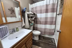 814 W Warmouth St, Salem, IL 62881 - Photo 17