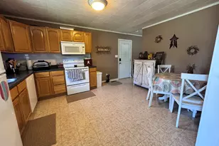 814 W Warmouth St, Salem, IL 62881 - Photo 11