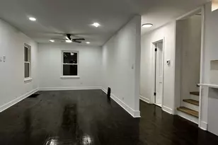 10055 S Oglesby Ave, Chicago, IL 60617 - Photo 9