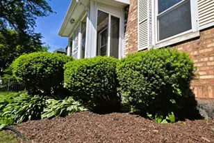 10055 S Oglesby Ave, Chicago, IL 60617 - Photo 35